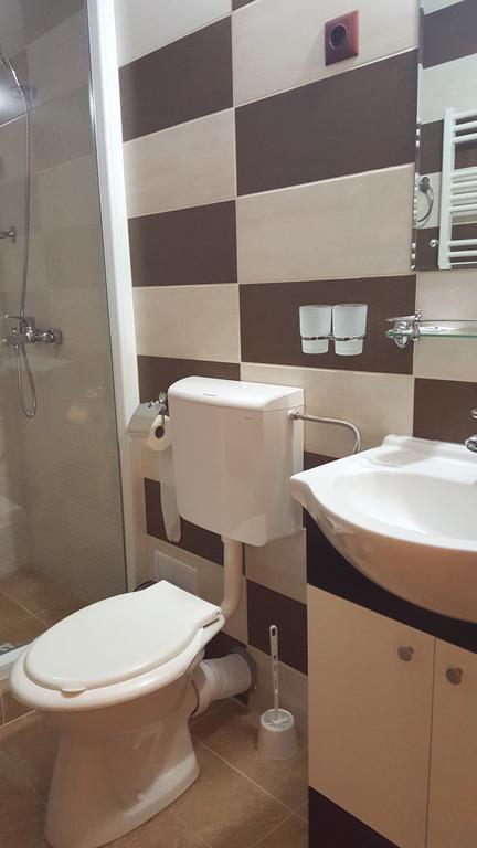 ホテル Casa Alex Târgu Jiu 部屋 写真