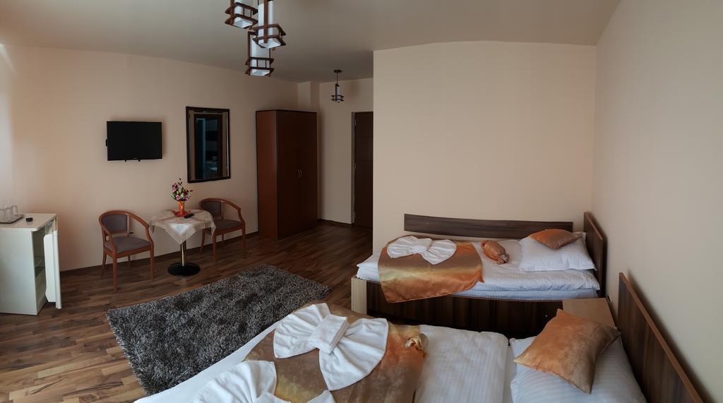 ホテル Casa Alex Târgu Jiu 部屋 写真