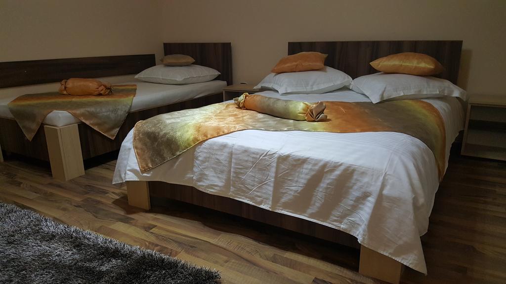 ホテル Casa Alex Târgu Jiu 部屋 写真